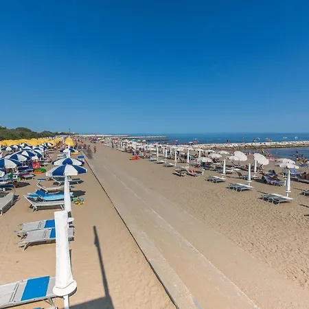 Pioppi Lido Altanea Apartment Caorle Exterior photo